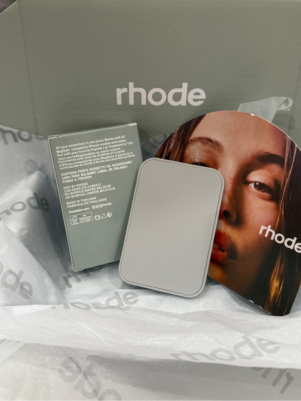 Rhode MagSafe Snap-On Lip Case for iPhone Magnetic Holder NIB - Picture 2 of 3